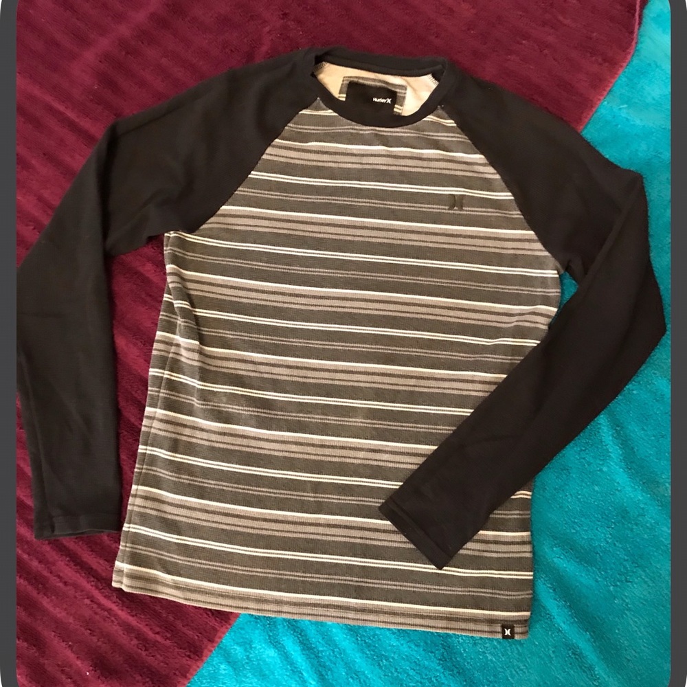 Men’s size small Hurley sweater like new